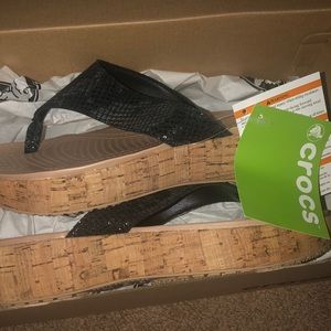 Bran new crocs platform flip flops